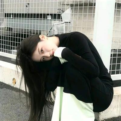 抽象画中的越南少女 高清在线观看